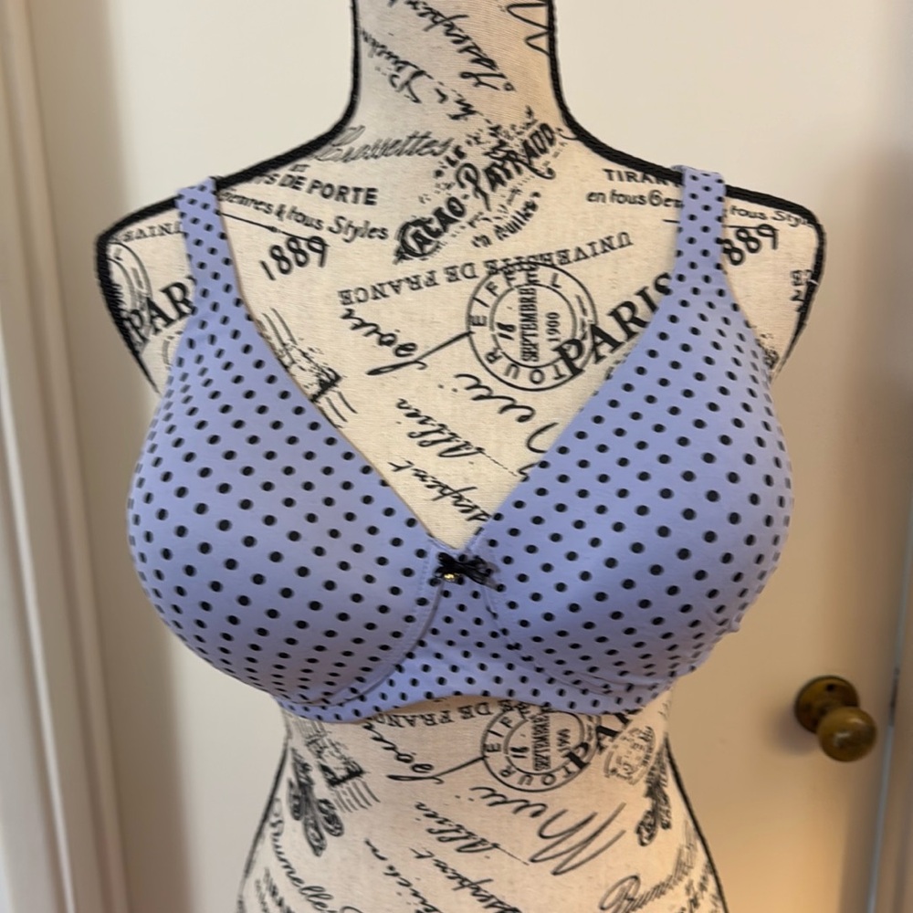 NWT Soma Embraceable Wirefree BluebViloet Polka Dot Bra